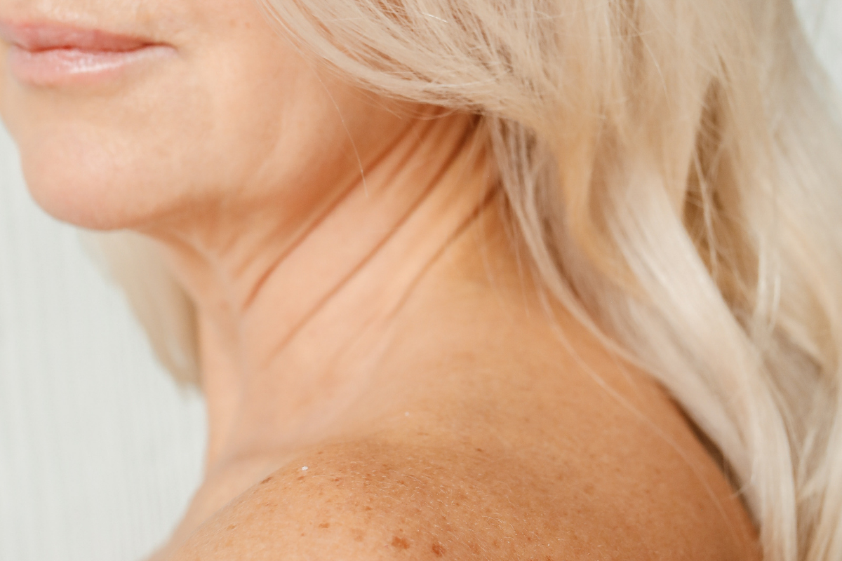 Actifs biomimétiques : et si la meilleure routine était celle que votre peau comprend déjà ?
