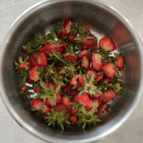 queues de fraises